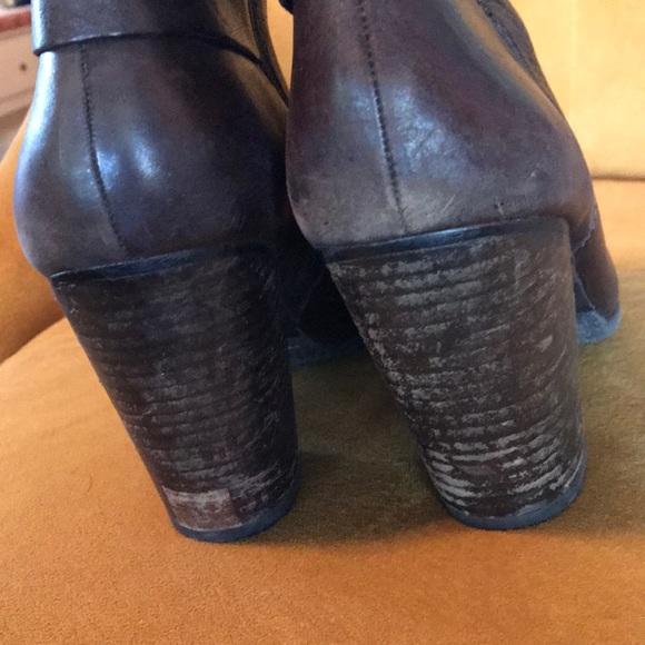 Vince Camuto Harriet soft leather stacked ankle - Picture 6 of 8